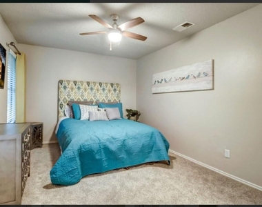 1338 Christopher Ave - Photo Thumbnail 1