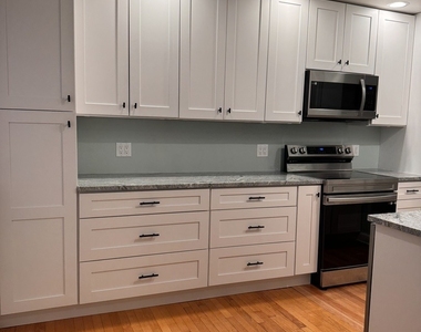 705 Strom Drive - Photo Thumbnail 8