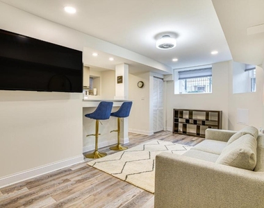 4829 S Forrestville Avenue - Photo Thumbnail 2