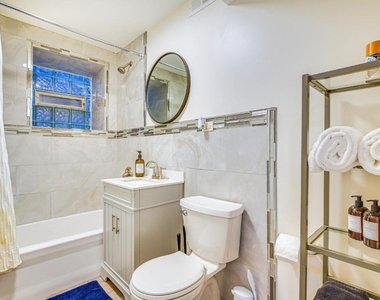 4829 S Forrestville Avenue - Photo Thumbnail 13