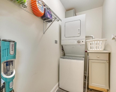 4829 S Forrestville Avenue - Photo Thumbnail 16