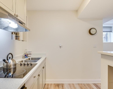 4829 S Forrestville Avenue - Photo Thumbnail 5