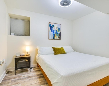 4829 S Forrestville Avenue - Photo Thumbnail 8