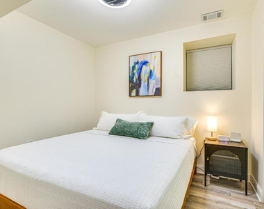 4829 S Forrestville Avenue - Photo Thumbnail 11
