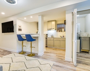 4829 S Forrestville Avenue - Photo Thumbnail 3