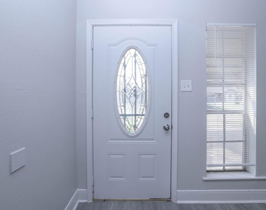 9834 Denning Drive - Photo Thumbnail 5