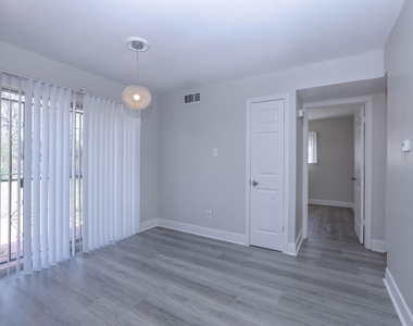 9834 Denning Drive - Photo Thumbnail 8