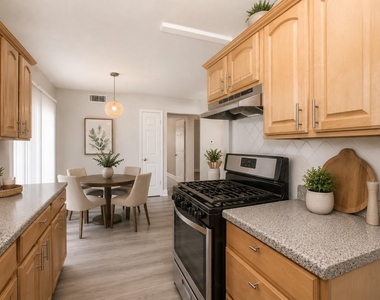 9834 Denning Drive - Photo Thumbnail 12