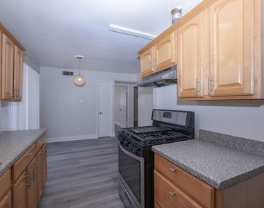 9834 Denning Drive - Photo Thumbnail 14