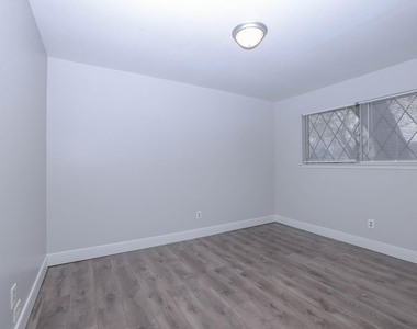9834 Denning Drive - Photo Thumbnail 25