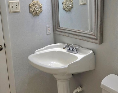 58 Breezy Point Place - Photo Thumbnail 3