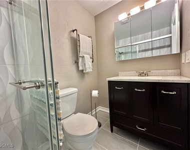 15427 Crystal Lake Drive - Photo Thumbnail 24