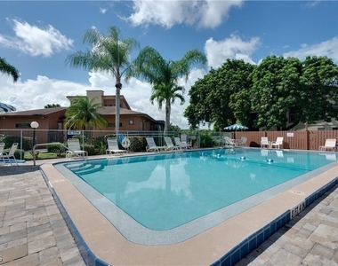 15427 Crystal Lake Drive - Photo Thumbnail 45