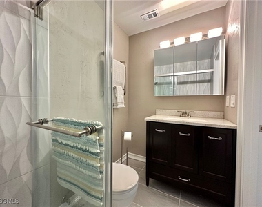 15427 Crystal Lake Drive - Photo Thumbnail 23