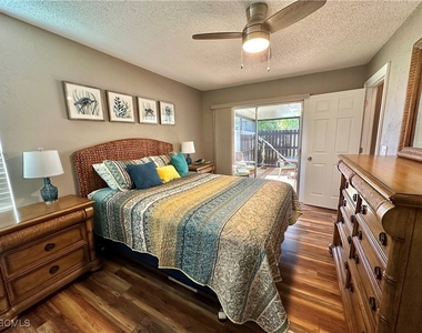 15427 Crystal Lake Drive - Photo Thumbnail 18