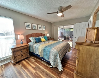 15427 Crystal Lake Drive - Photo Thumbnail 16
