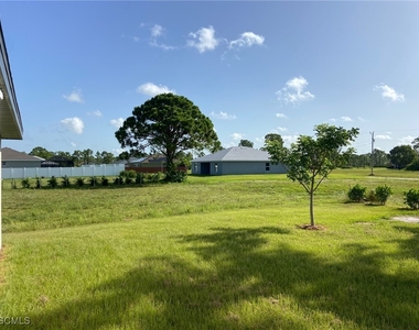 2837 Nw 24th Avenue - Photo Thumbnail 4