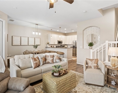 11908 Izarra Way - Photo Thumbnail 5