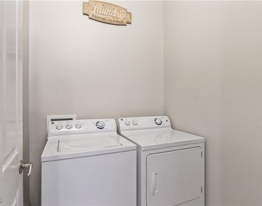 11908 Izarra Way - Photo Thumbnail 22