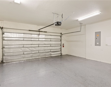 11908 Izarra Way - Photo Thumbnail 23