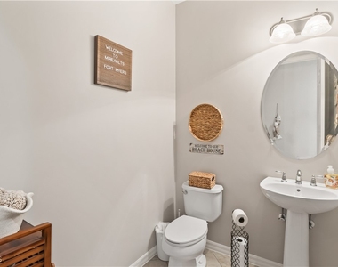 11908 Izarra Way - Photo Thumbnail 12