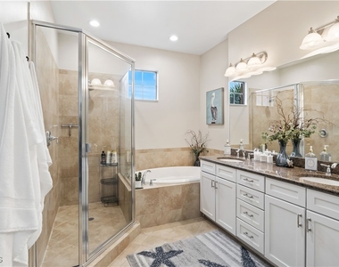 11908 Izarra Way - Photo Thumbnail 16