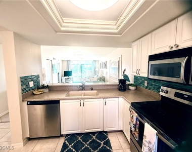 12171 Kelly Sands Way - Photo Thumbnail 3