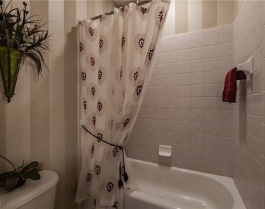 3011 Meandering Way - Photo Thumbnail 33