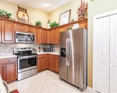 3011 Meandering Way - Photo Thumbnail 15