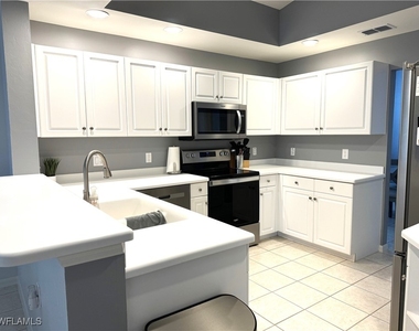 3445 Grand Cypress Drive - Photo Thumbnail 5