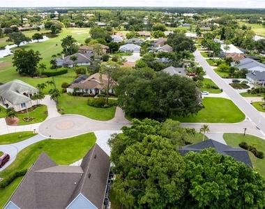 1911 Princess Court - Photo Thumbnail 44