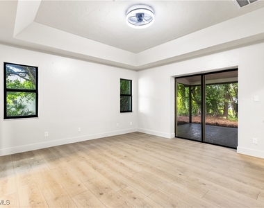 1911 Princess Court - Photo Thumbnail 14