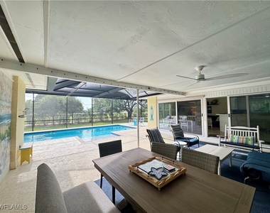 1249 Fruitland Avenue - Photo Thumbnail 21