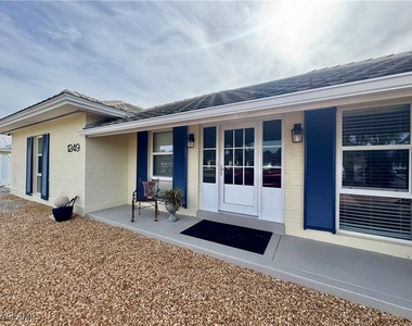 1249 Fruitland Avenue - Photo Thumbnail 24