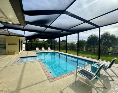 1249 Fruitland Avenue - Photo Thumbnail 1