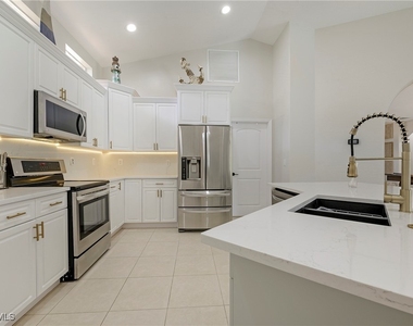 1020 Tivoli Lane - Photo Thumbnail 2