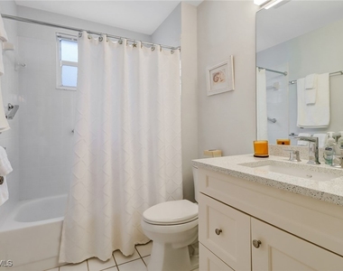 7108 Barrington Circle - Photo Thumbnail 20