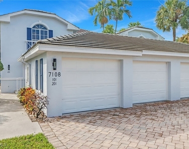 7108 Barrington Circle - Photo Thumbnail 2