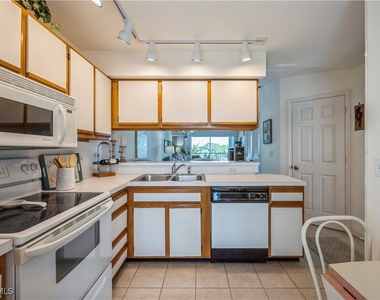 1325 Mainsail Drive - Photo Thumbnail 13