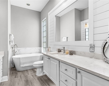 7549 Garibaldi Court - Photo Thumbnail 19