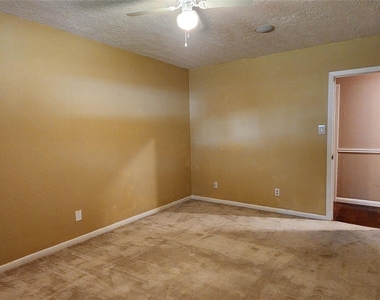 616 Cannan Drive - Photo Thumbnail 26