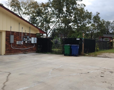 616 Cannan Drive - Photo Thumbnail 5