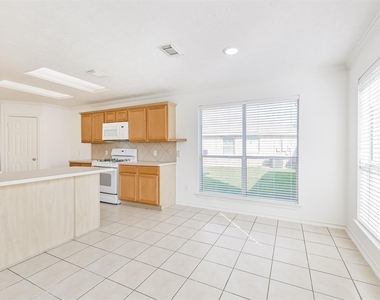 2507 Liza Court - Photo Thumbnail 10