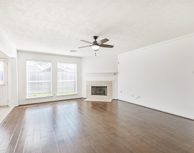 2507 Liza Court - Photo Thumbnail 5