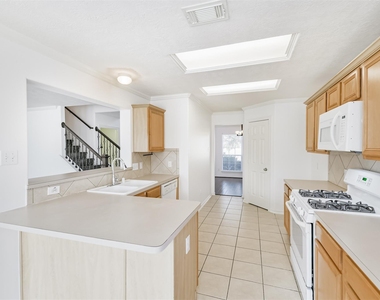2507 Liza Court - Photo Thumbnail 11