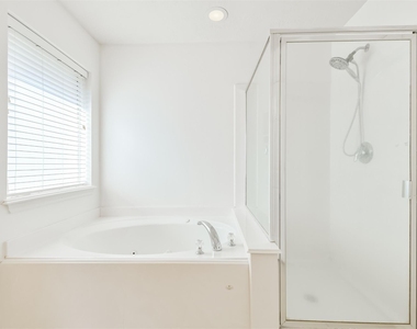 2507 Liza Court - Photo Thumbnail 21