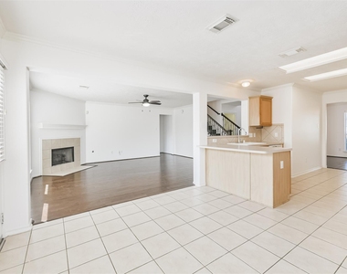 2507 Liza Court - Photo Thumbnail 8