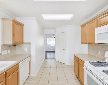 2507 Liza Court - Photo Thumbnail 12