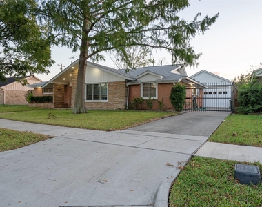 4119 Mischire Drive - Photo Thumbnail 30