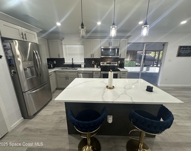 3782 Catalina Drive - Photo Thumbnail 6